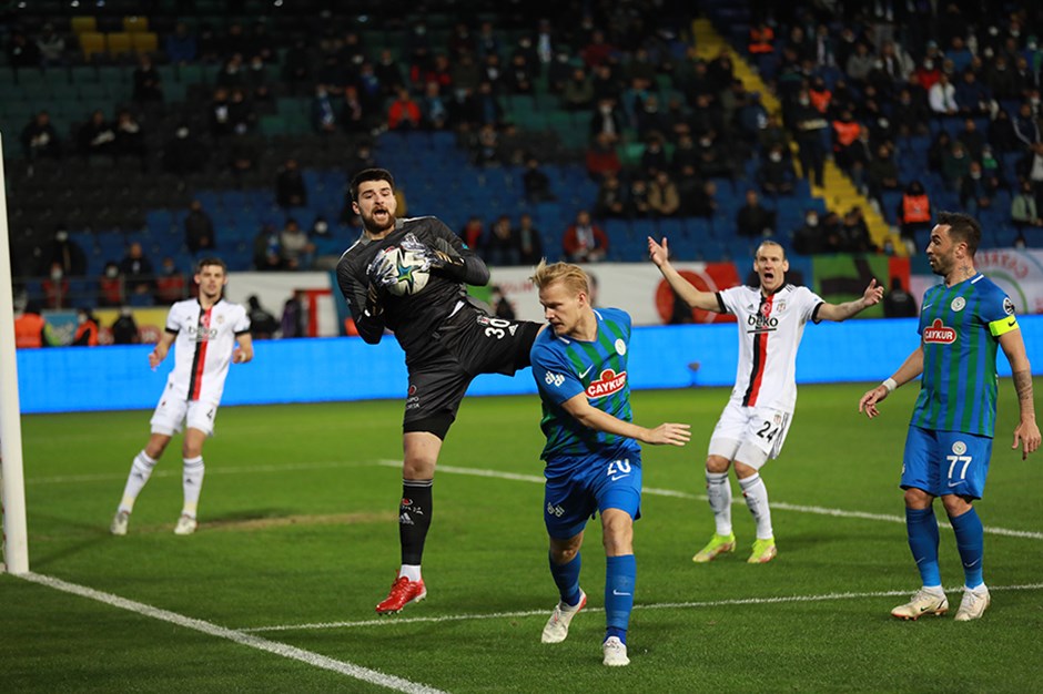 Beşiktaş, deplasmanda Çaykur Rizespor’a takıldı: 2-2