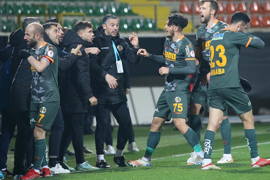 Türkiye Kupası'nın 4'üncü yarı finalisti Alanyaspor