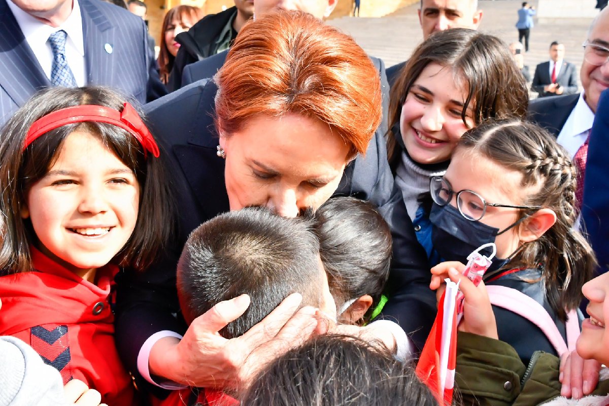 İYİ Parti lideri Meral Akşener'den Anneler Günü mesajı