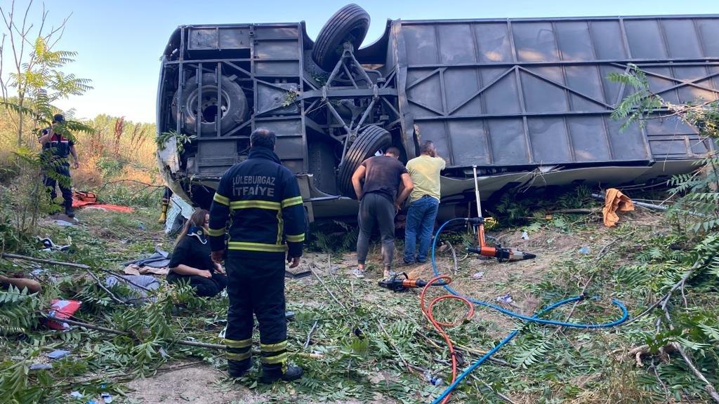 Kırklareli’de yolcu otobüsü devrildi: 6 can kaybı, 25 yaralı