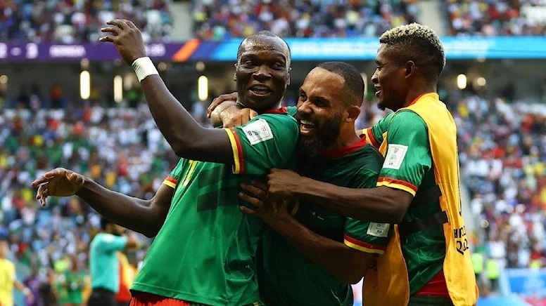 Kamerun, Aboubakar ile Dünya Kupası'na tutundu: 3-3