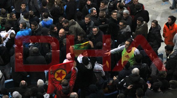 PKK bayrağı açılınca ortalık karıştı!