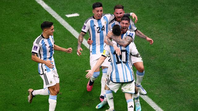 Arjantin yarı finalde Hırvatistan’ı 3 golle dağıttı! Messi için tek maç kaldı…