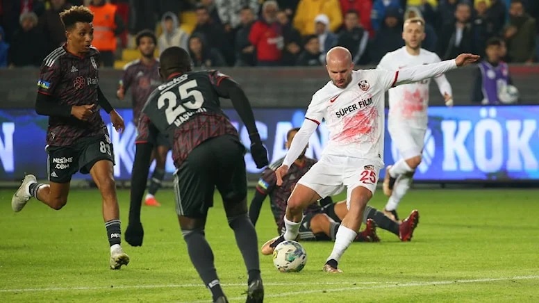 Gaziantep FK ile Beşiktaş puanları paylaştı