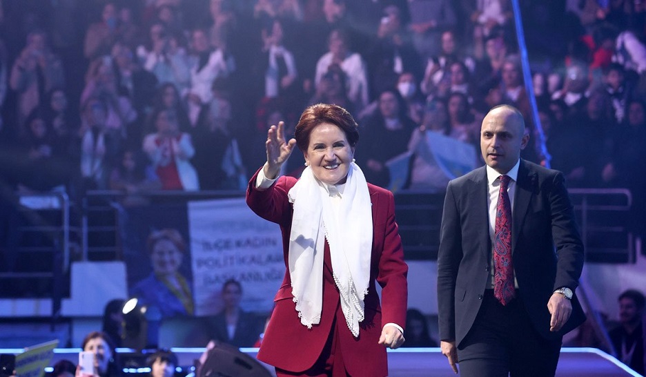 Akşener: 85 milyon el ele İstanbul Sözleşmesi’ni imzalamaya geliyoruz