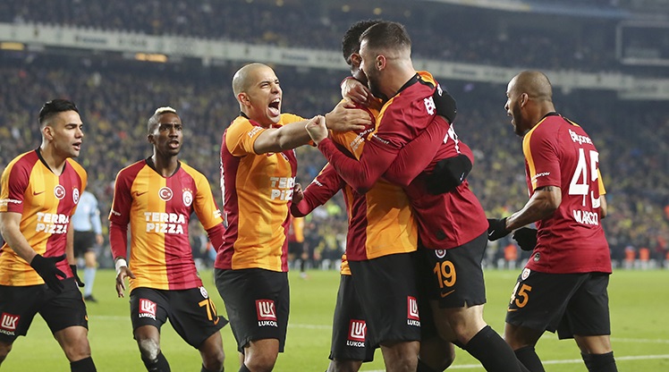 Galatasaray Kadıköy'de Fenerbahçe'yi 3-0 mağlup etti