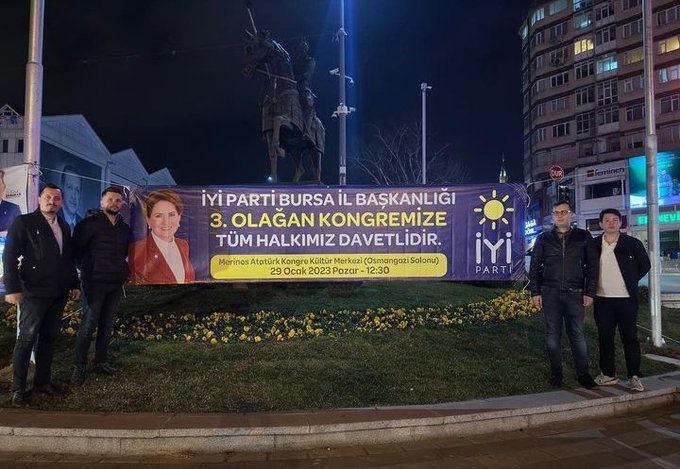 İYİ Parti'nin 'kongre' afişleri toplatıldı