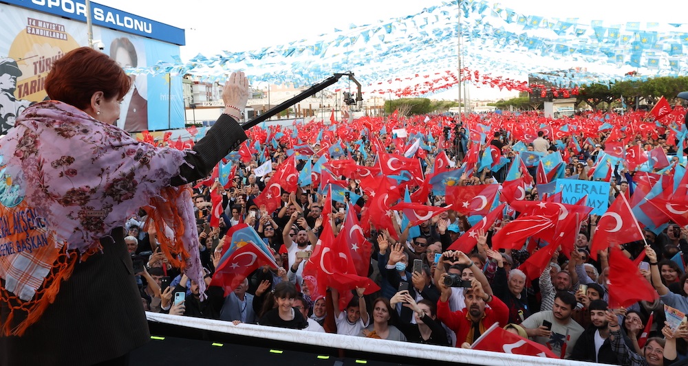 Meral Akşener ve Mansur Yavaş Antalyalılar'la buluştu