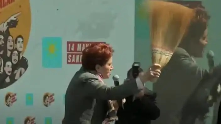 Akşener: Bu seçimde bunları süpürgenin ucuyla süpüreceğiz