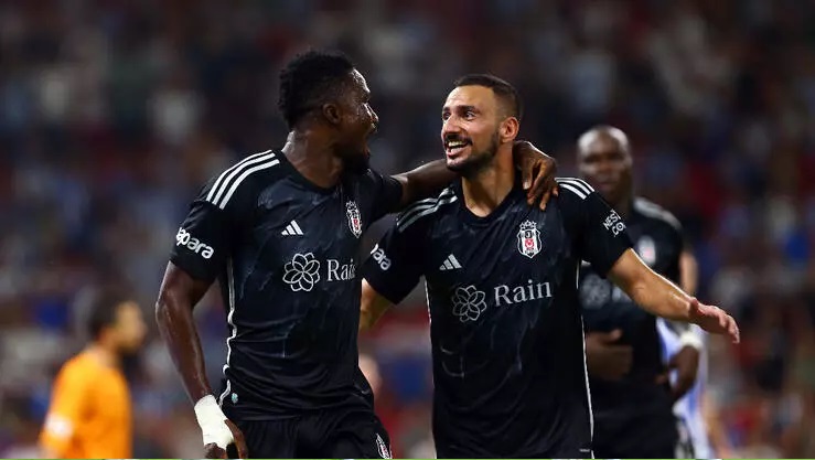 Beşiktaş olaylı maçta turladı