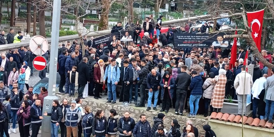 Sinan Ateş, ölümünün birinci yılında Bursa'da mezarı başında anıldı