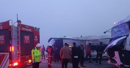 Malatya'da yolcu otobüsü devrildi: 4 ölü, 36 yaralı var!