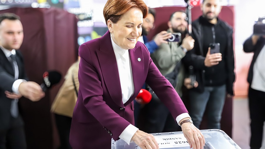 Meral Akşener oyunu Ankara'da kullandı