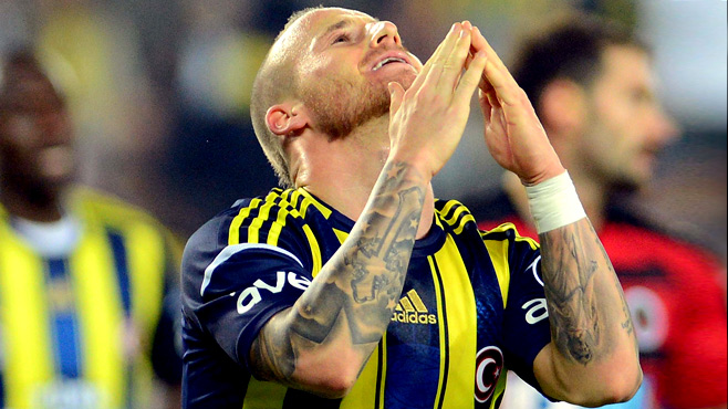 Miroslav Stoch ipini çekti!