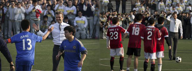 Takım elbiseyle futbol oynadı!