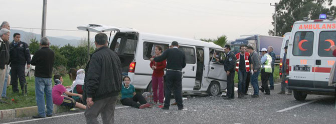 Işık ihlali kazası: 10 yaralı