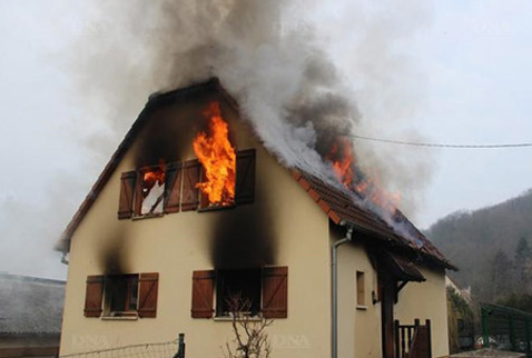 Fransada Türk ailenin evi yandı: 1 ölü