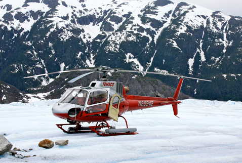 Alaskada helikopter düştü: 3 ölü