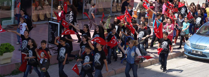 Mersininde 23 Nisan kutlaması suç sayıldı