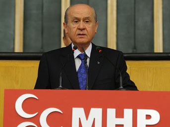 Bahçeli: Başbakan Erdoğanın şanzımanı dağılmış, aküsü bitmiştir