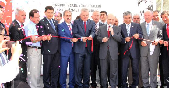 Çevre ve Şehircilik Bakanı Erdoğan Bayraktar, bir dizi açılış ve ziyaret için Çankırıya geldi
