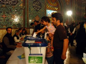 İranda cumhurbaşkanlığı seçim süreci başladı