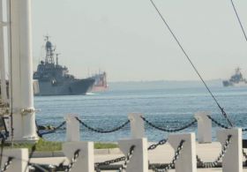 3 Rus savaş gemisi Marmaraya geçiş yaptı