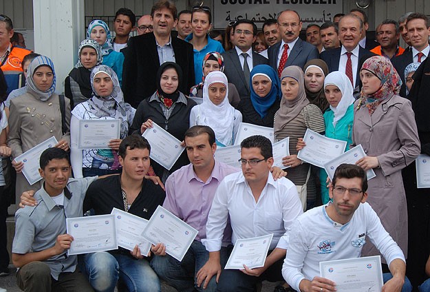 Suriyeli sığınmacı gençlere sınavsız üniversite