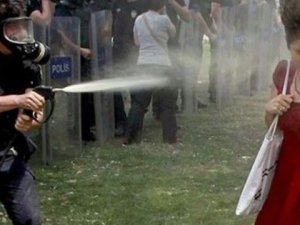 Gezi Parkındaki Kırmızılı Kadın Ceyda Sungurun borç yazısı