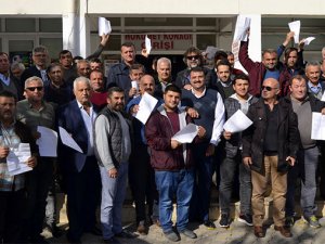 Kaşda 150 kişi, MHPden istifa etti
