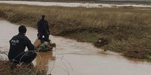 Akçakale'de zırhlı araç sele kapıldı: 2 asker kayıp