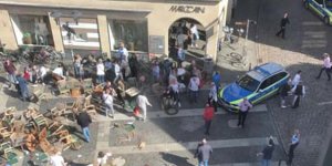 Almanya'nın Münster kentinde bir araç kalabalığa daldı: 4 ölü