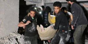 İdlib'de hastane önünde patlama: 12 ölü