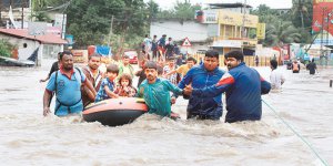 Hindistan'da büyük felaket! Yaşanan sel sonrası 324 kişi hayatını kaybetti!