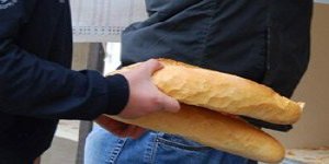 Elinde Bira Varken Ekmek Alınca Dayak Yedi