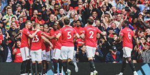 Manchester United: 4 - Chelsea: 0