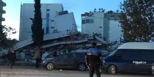 Arnavutluk'ta 6.4 büyüklüğünde deprem! Türkler'in kaldığı otel çöktü!