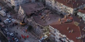 Elazığ ve Malatya'daki depremde 22 kişi hayatını kaybetti