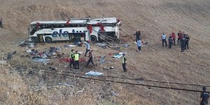 Balıkesir’de otobüs yoldan çıkarak takla attı! 15 kişi hayatını kaybetti