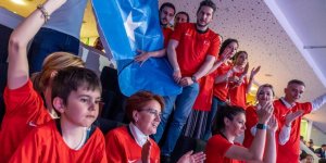 Meral Akşener'den Türkiye-Çin voleybol maçında protesto