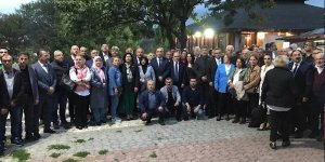 Bilecik'de eski Bakan Bahattin Şeker ve 250 kişi İYİ Parti'ye geçti