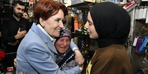 Akşener Adana'da esnafın derdini dinledi