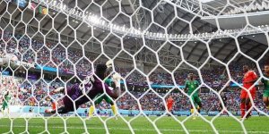 İsviçre, Kamerun'u tek golle geçti