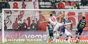 MKE Ankaragücü, Antalyaspor'u deplasmanda 2-0 yendi