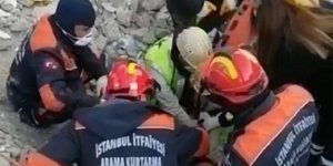 13 yaşındaki Mustafa 228 saat sonra enkaz altından sağ çıkarıldı