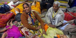 Tren istasyonunda izdiham: 36 ölü