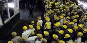 263 madenci için anma töreni