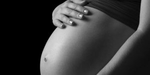 8 aylık hamile karısına ve karnındaki bebeğine kıydı