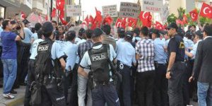 Akil İnsanlar protestosuna polis müdahalesi