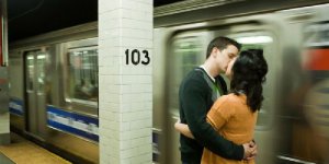 Ankara metrosunda öpüşme eylemi